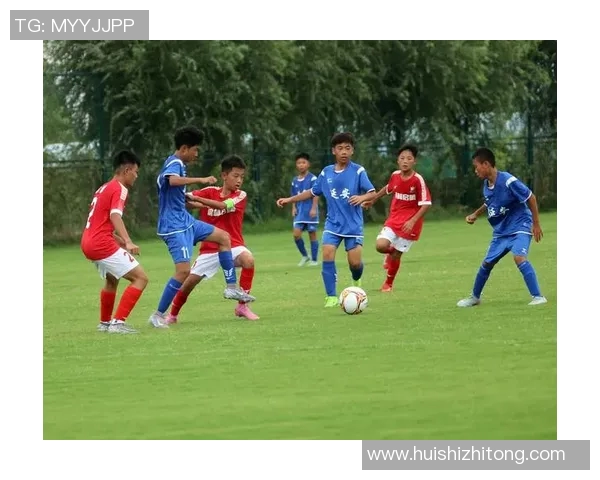 足球的魅力与激情在每一次进攻与防守中交织，热爱这项运动的你准备好了吗